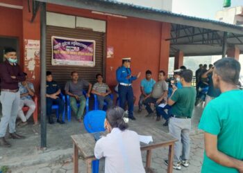 प्युठानमा सबारी चालकहरुको स्वास्थ्य परीक्षण