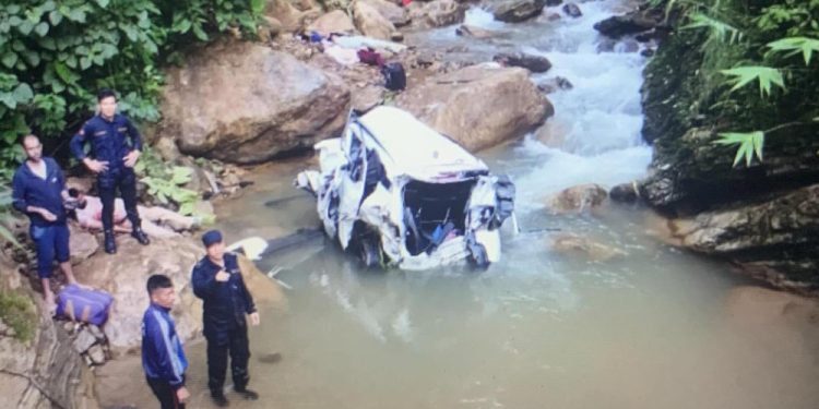 पाल्पाको रानीमहल नजिकै बैकुन्ठे भीरमा भएको जिप दुर्घटनामा ६ को मृत्यु, एक घाइते