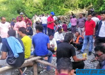 बांसको भाताले खोजेेर बेपत्ता भएका मान्छे भेटिन्छन् भन्दै आफन्त आक्रोसमा