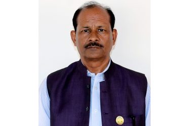 वनमन्त्री कुर्मीले दिए राजीनामा